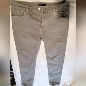 Zara Men's Gray Skinny Fit Jeans